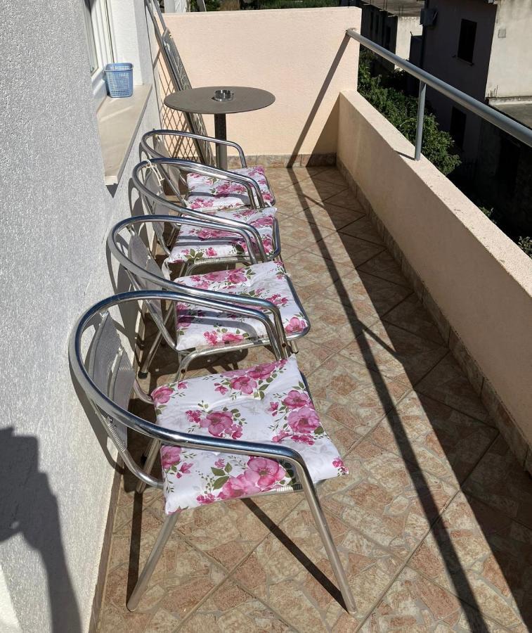 Apartments Nives Stari Grad  Kültér fotó
