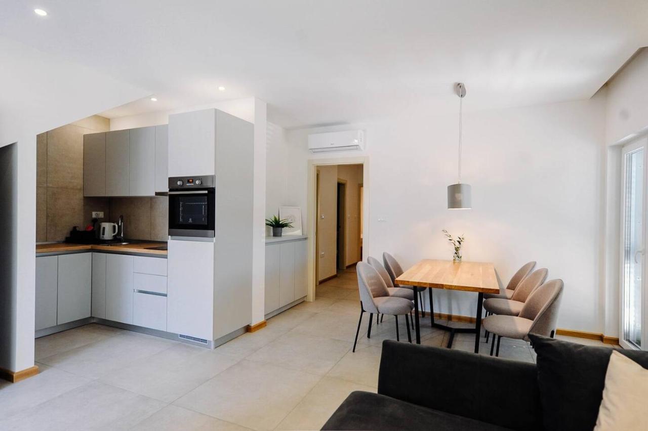 Apartments Nives Stari Grad  Kültér fotó