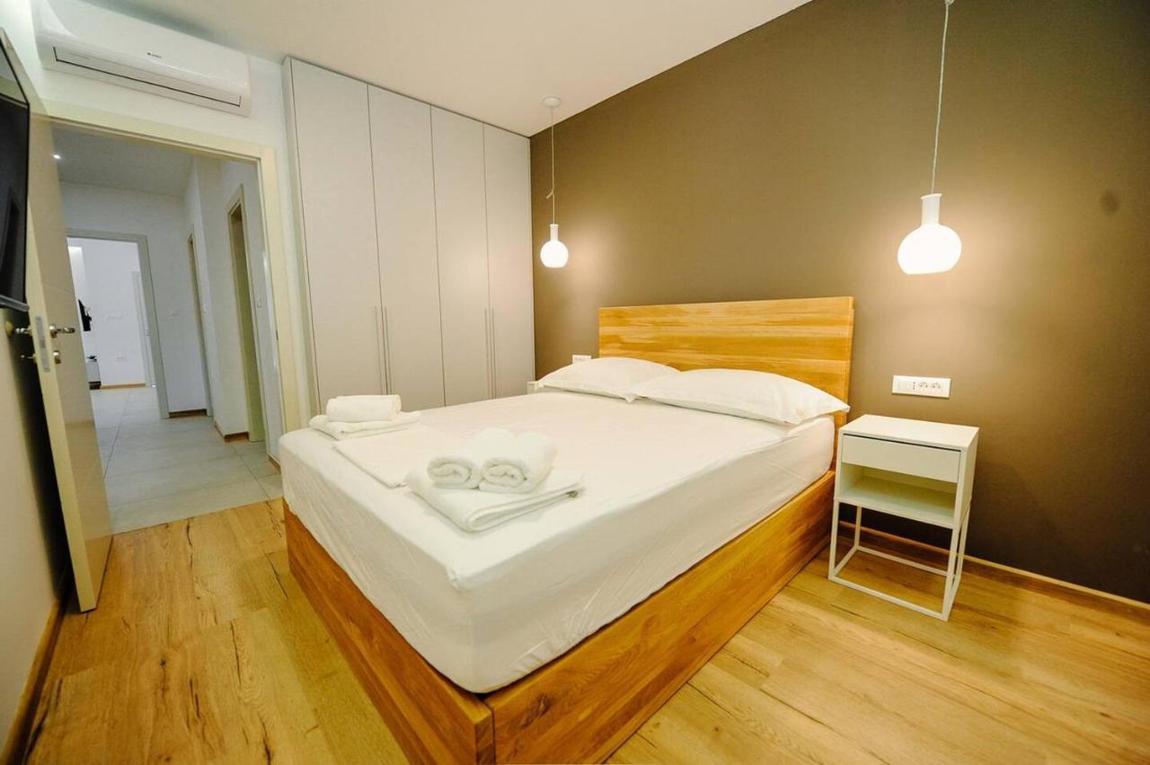 Apartments Nives Stari Grad  Kültér fotó