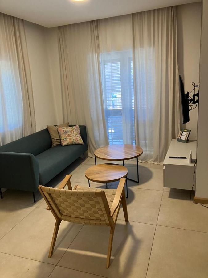 Apartments Nives Stari Grad  Kültér fotó