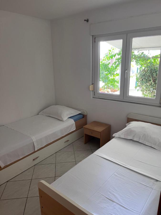Apartments Nives Stari Grad  Kültér fotó
