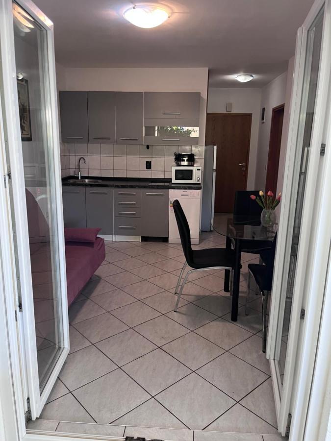 Apartments Nives Stari Grad  Kültér fotó