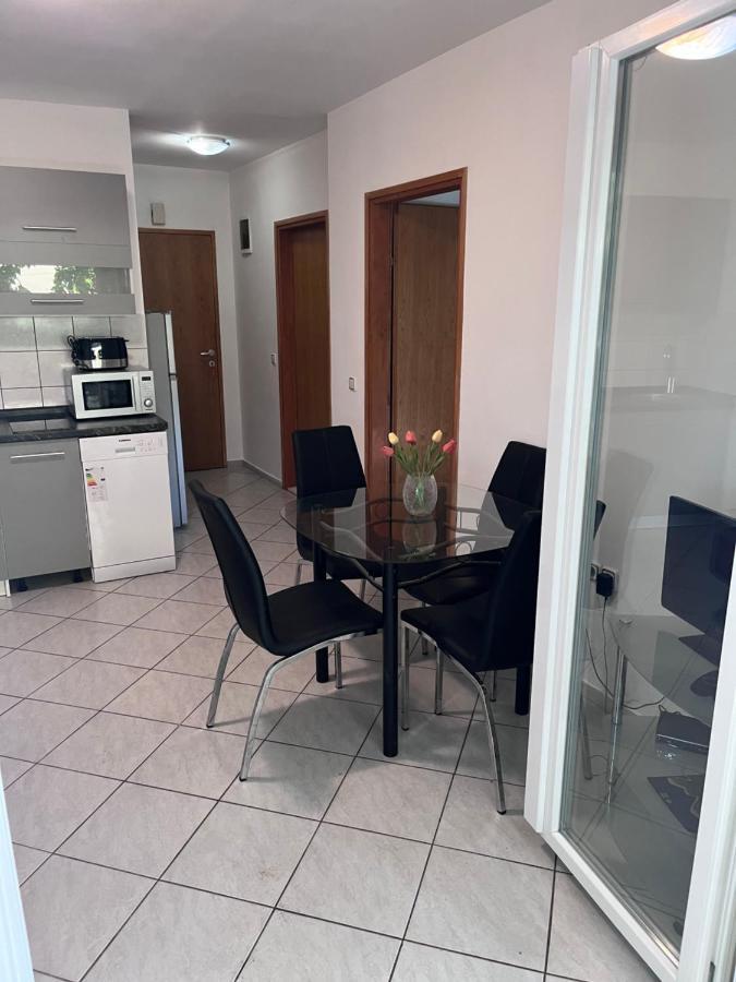 Apartments Nives Stari Grad  Kültér fotó