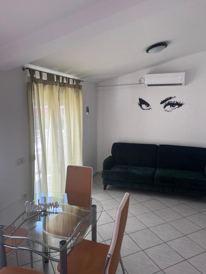 Apartments Nives Stari Grad  Kültér fotó