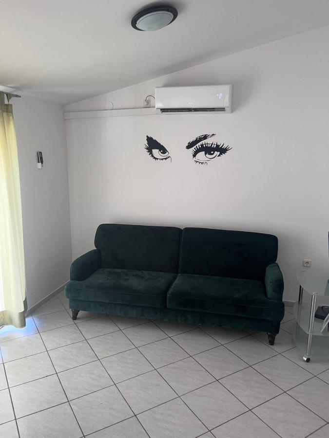 Apartments Nives Stari Grad  Kültér fotó