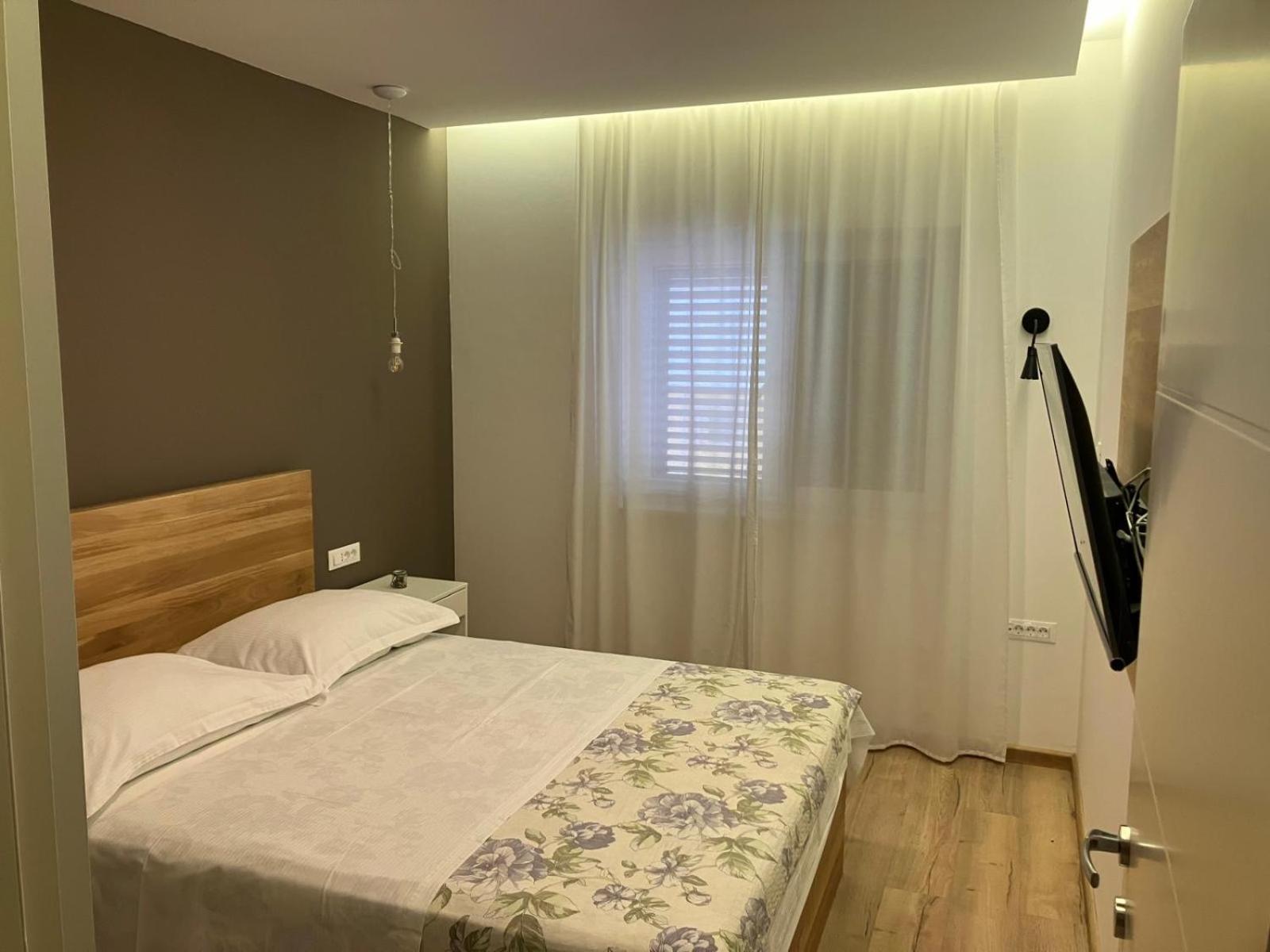 Apartments Nives Stari Grad  Kültér fotó