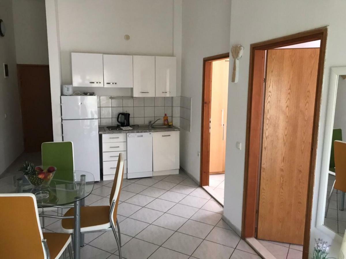 Apartments Nives Stari Grad  Kültér fotó