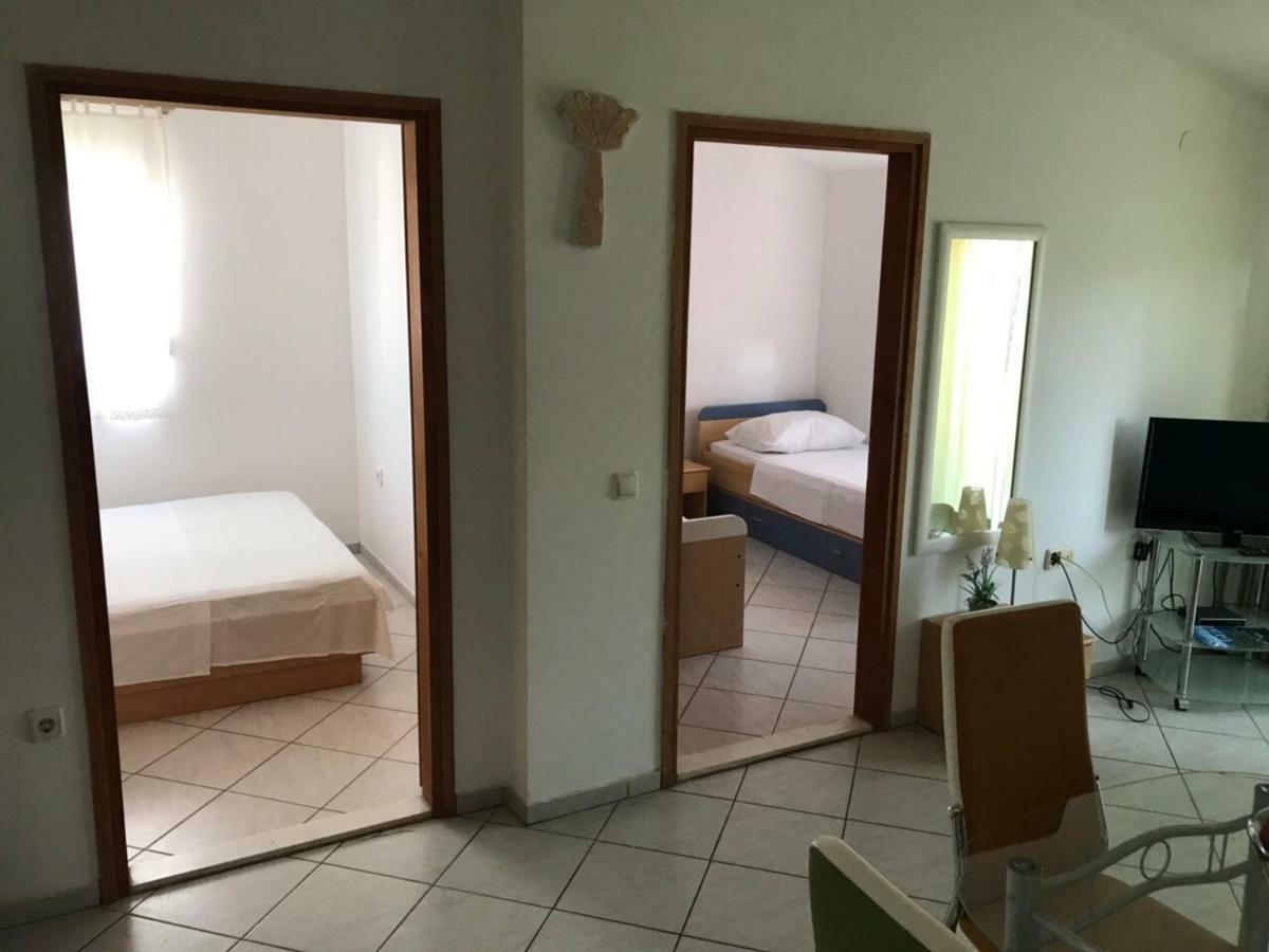 Apartments Nives Stari Grad  Kültér fotó